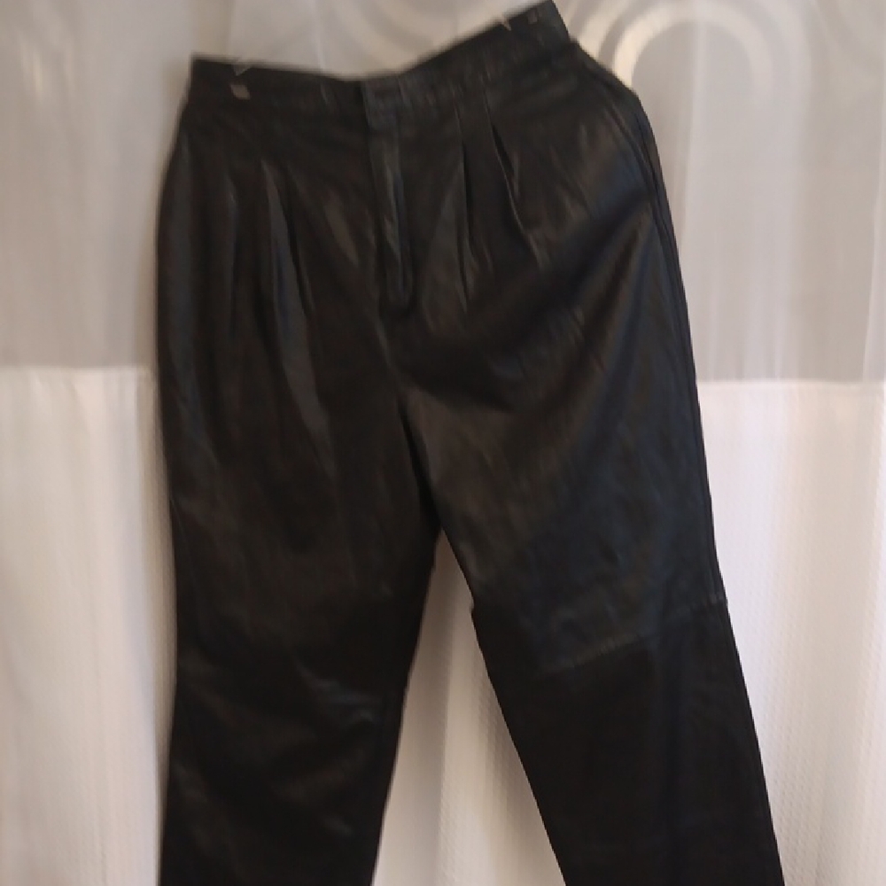 Elegant Black Leather Women's Pants